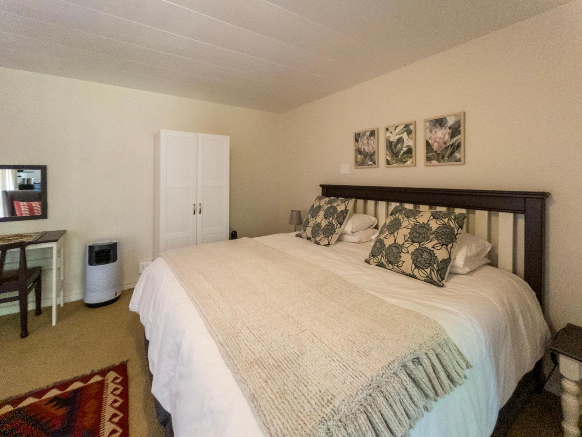 727 Church Clarens Room photo